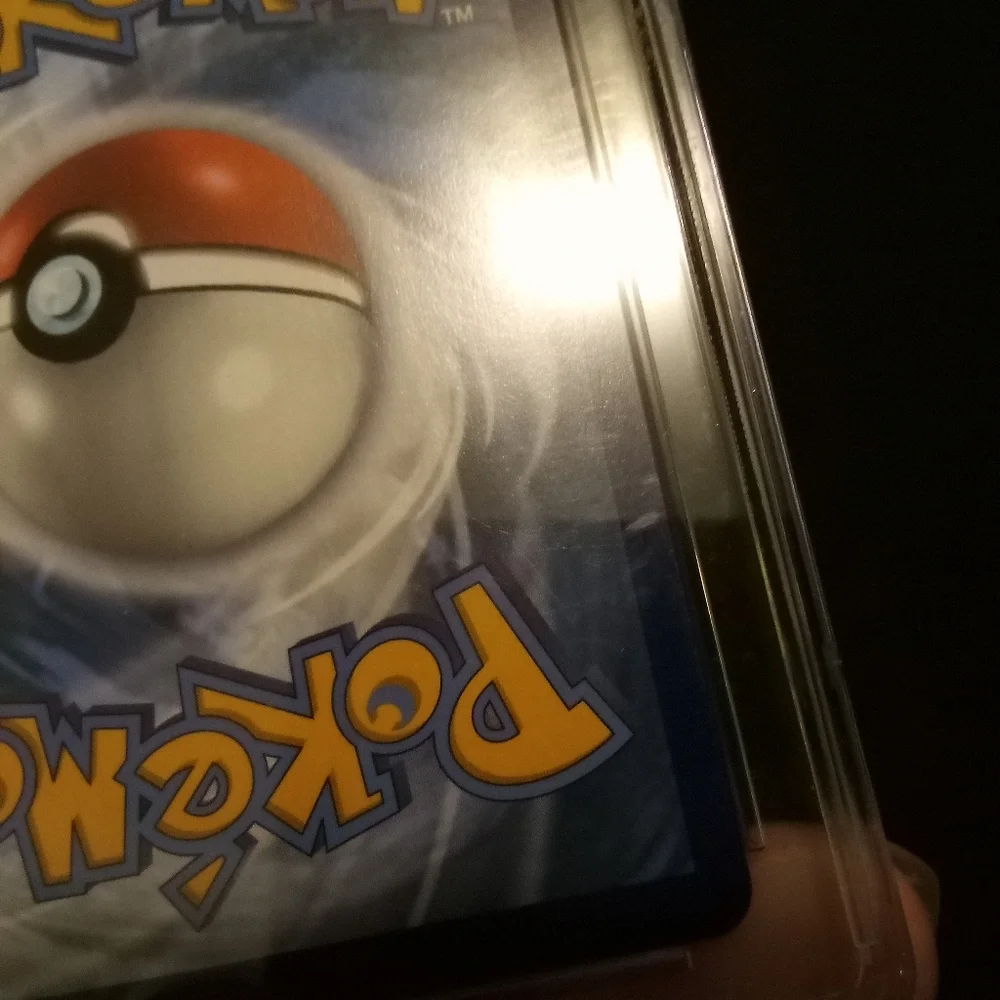 Pokemon 2020 Aegislash V #126/185 Vivid Voltage Holo CGC 8 Near Mint/Mint